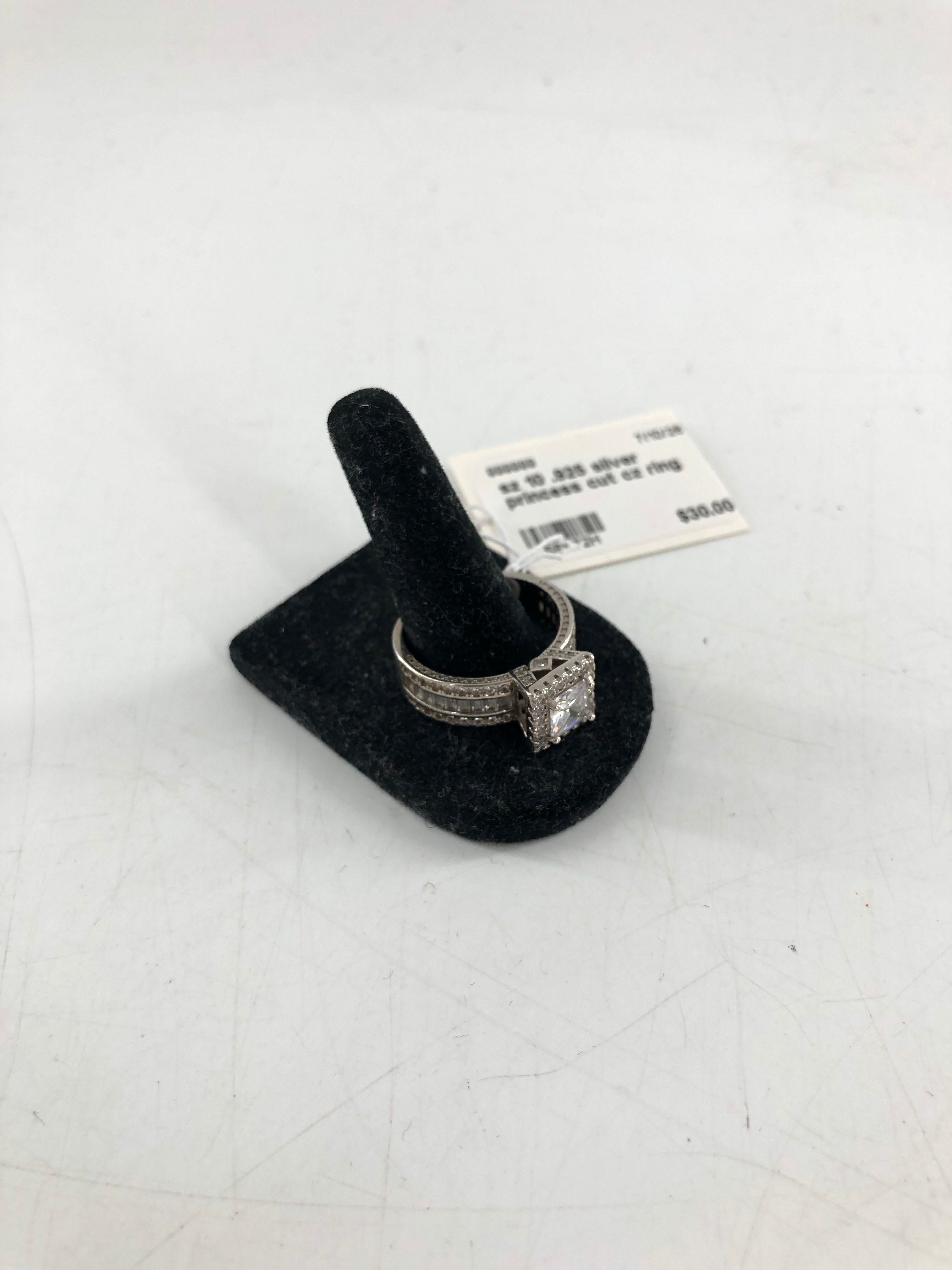 sz 10 .925 silver princess cut cz ring