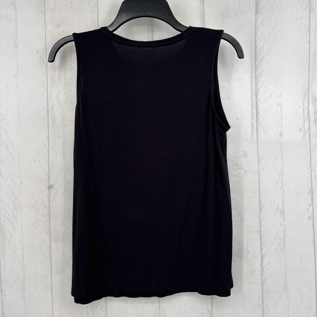 M crewneck tank