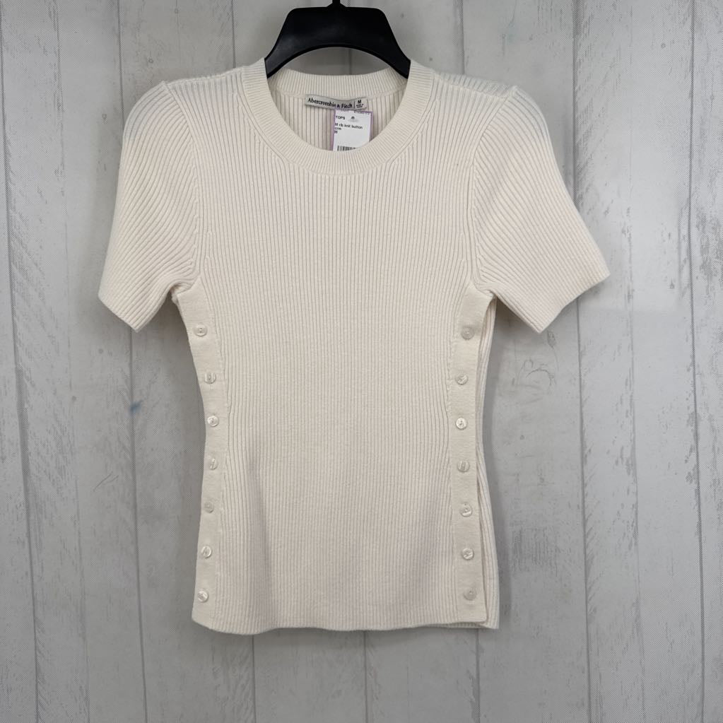M rib knit button sides s/s top