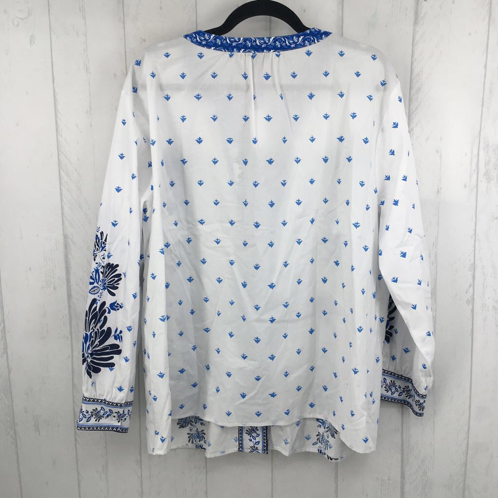 1X printed button down l/s top