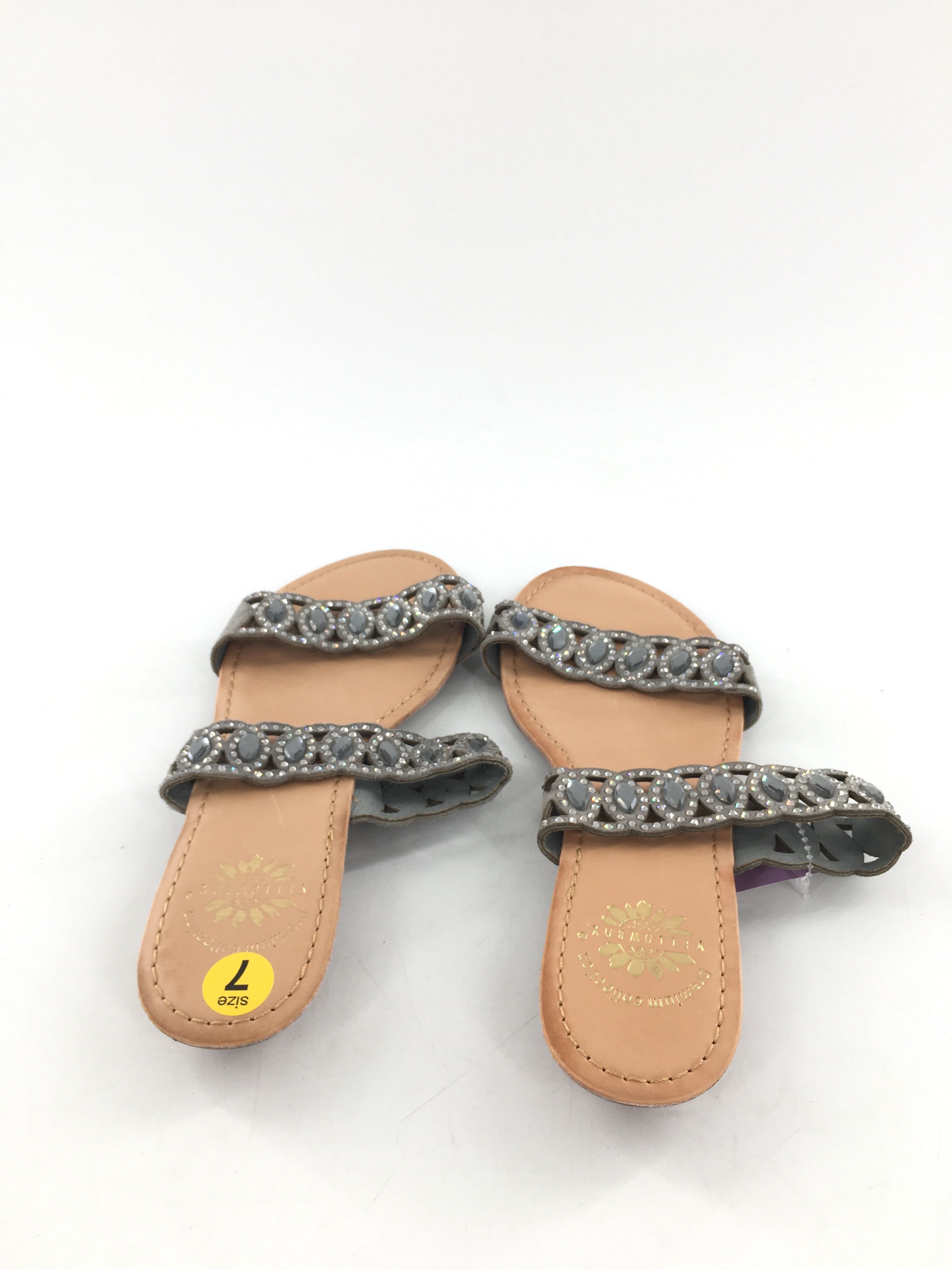 7 embelished sandal