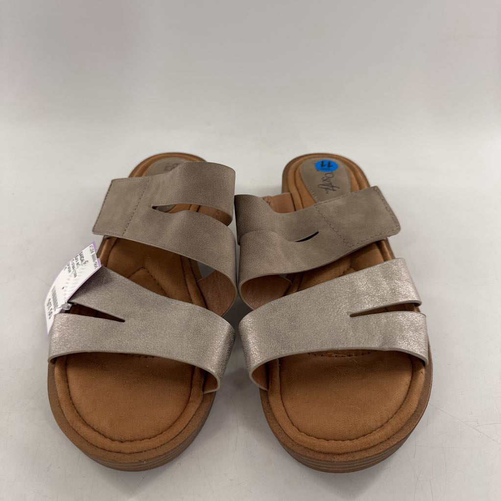 11 criss-cross straps cushioned footbed sandals