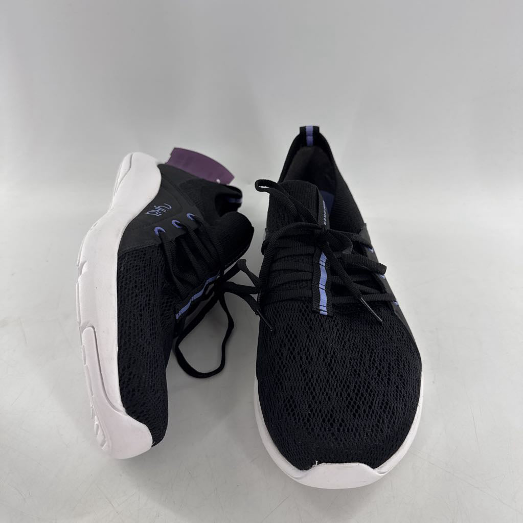 7.5w lace-up sneaker