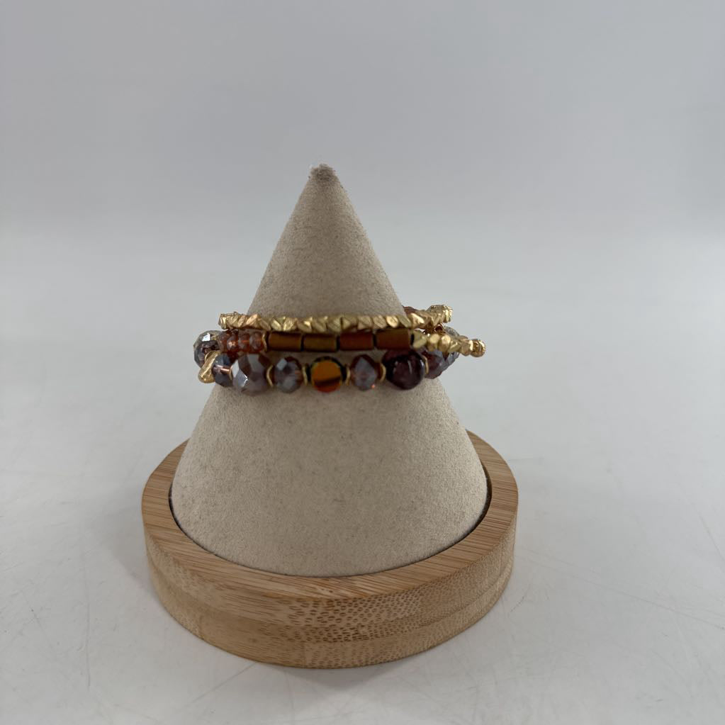 beaded stretch beracelet w/ cross