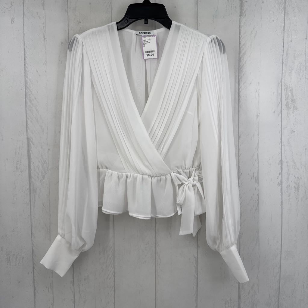 XS pleated crossover l/s top