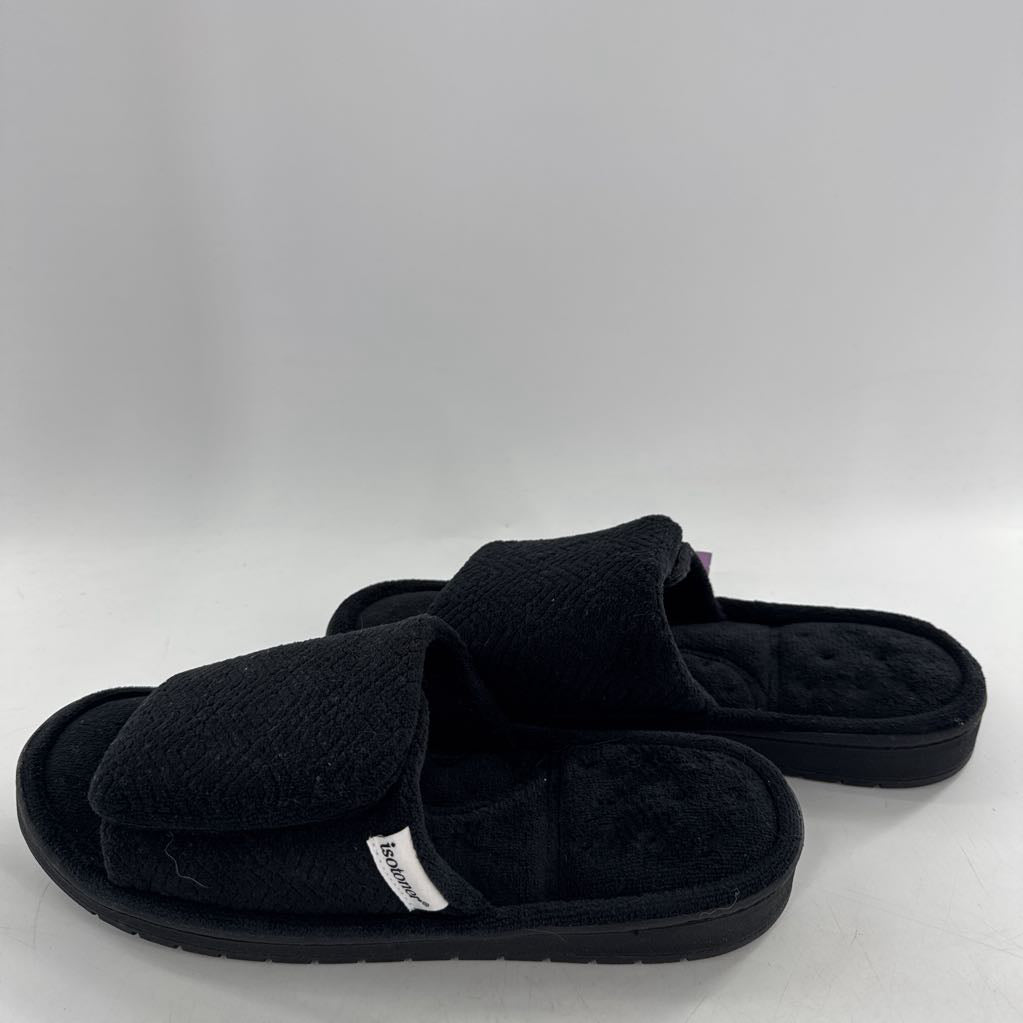 9.5/10 isotoner slippers