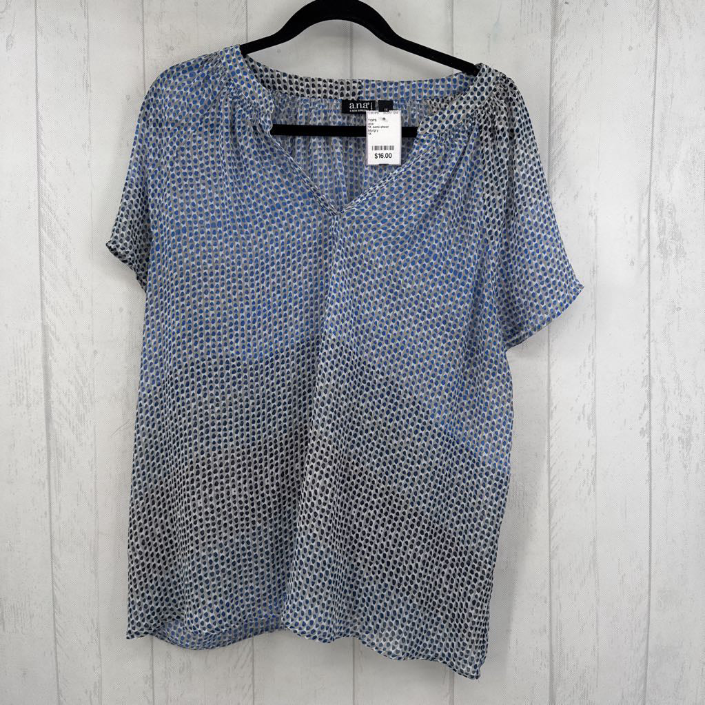 1X semi-sheer printed split neck s/s top