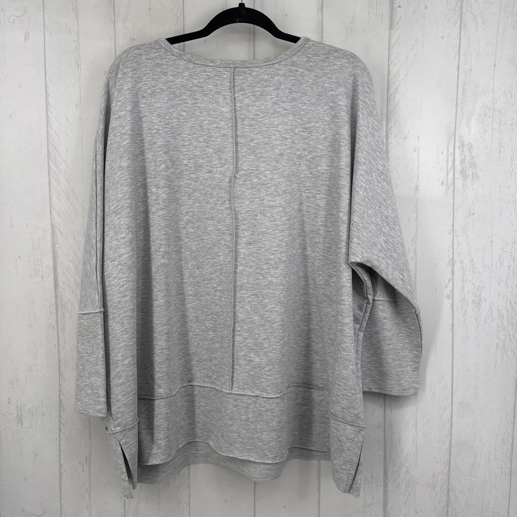 2X round neck dolman slv top