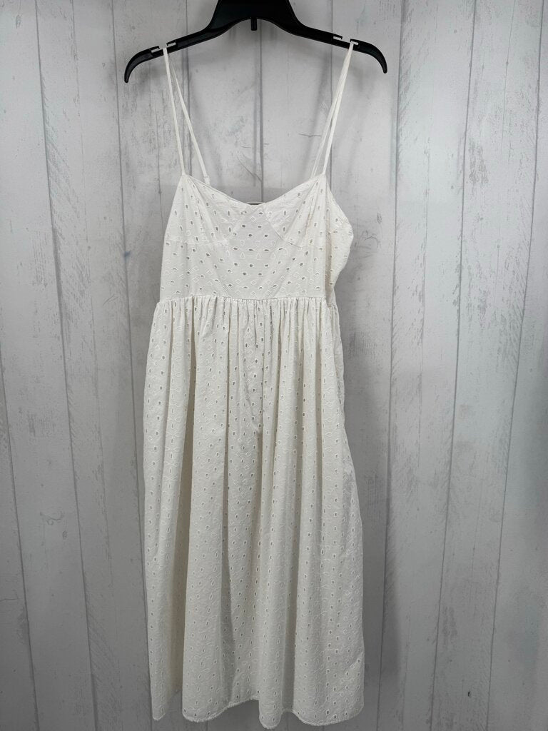 M eyelet sundress