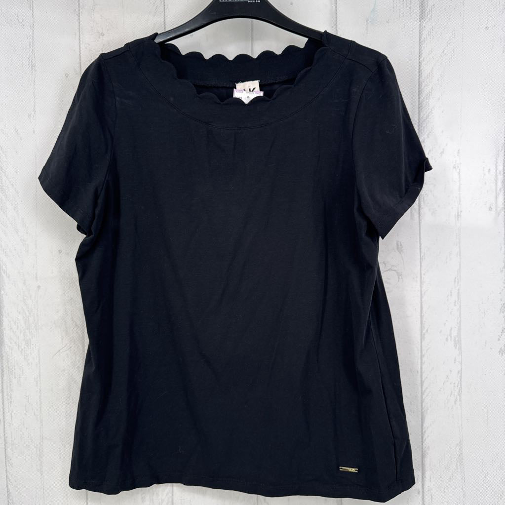 L scalloped trim s/s tee