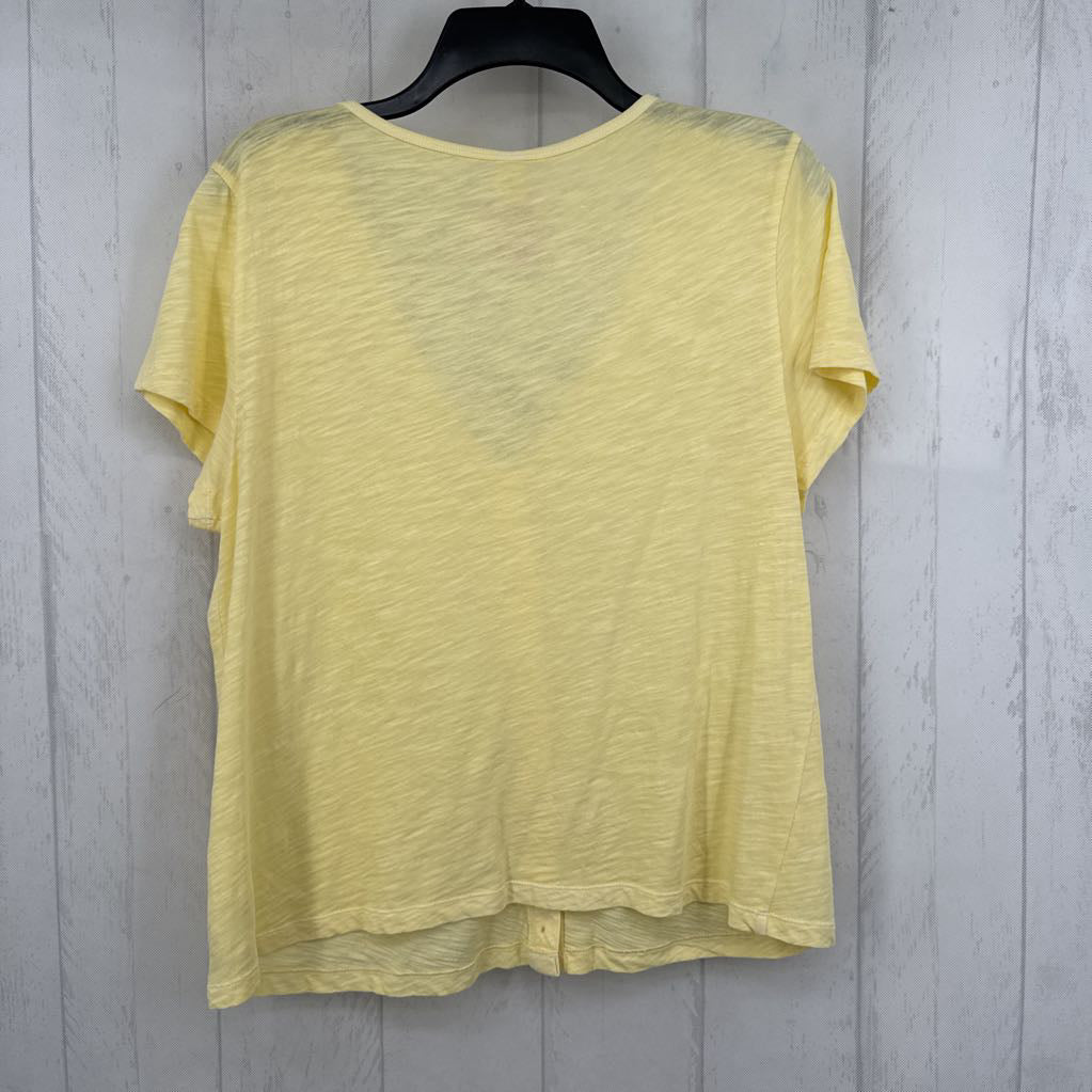 M v-neck button front s/s tee