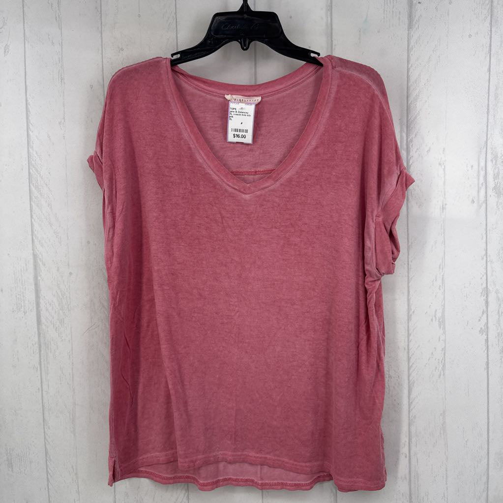 XL v-neck hi-lo s/s tee