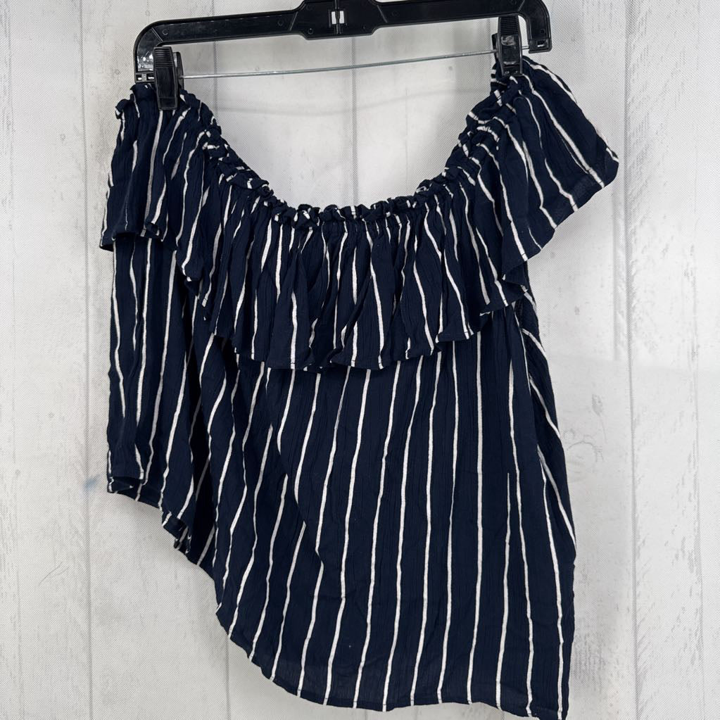 L striped off the shoulder tank