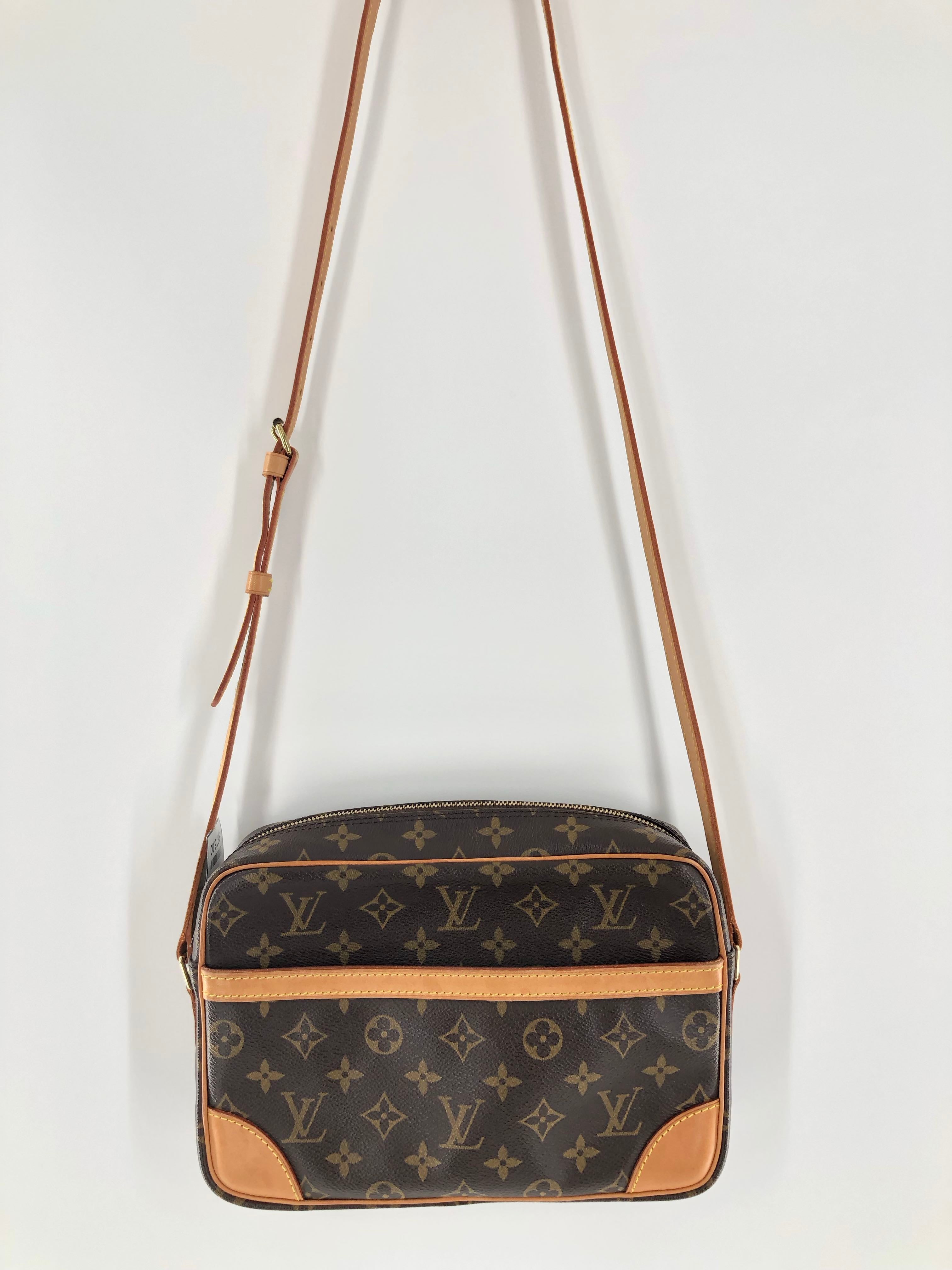 Louis Vuitton Monogram Trocadero 27 shoulder bag