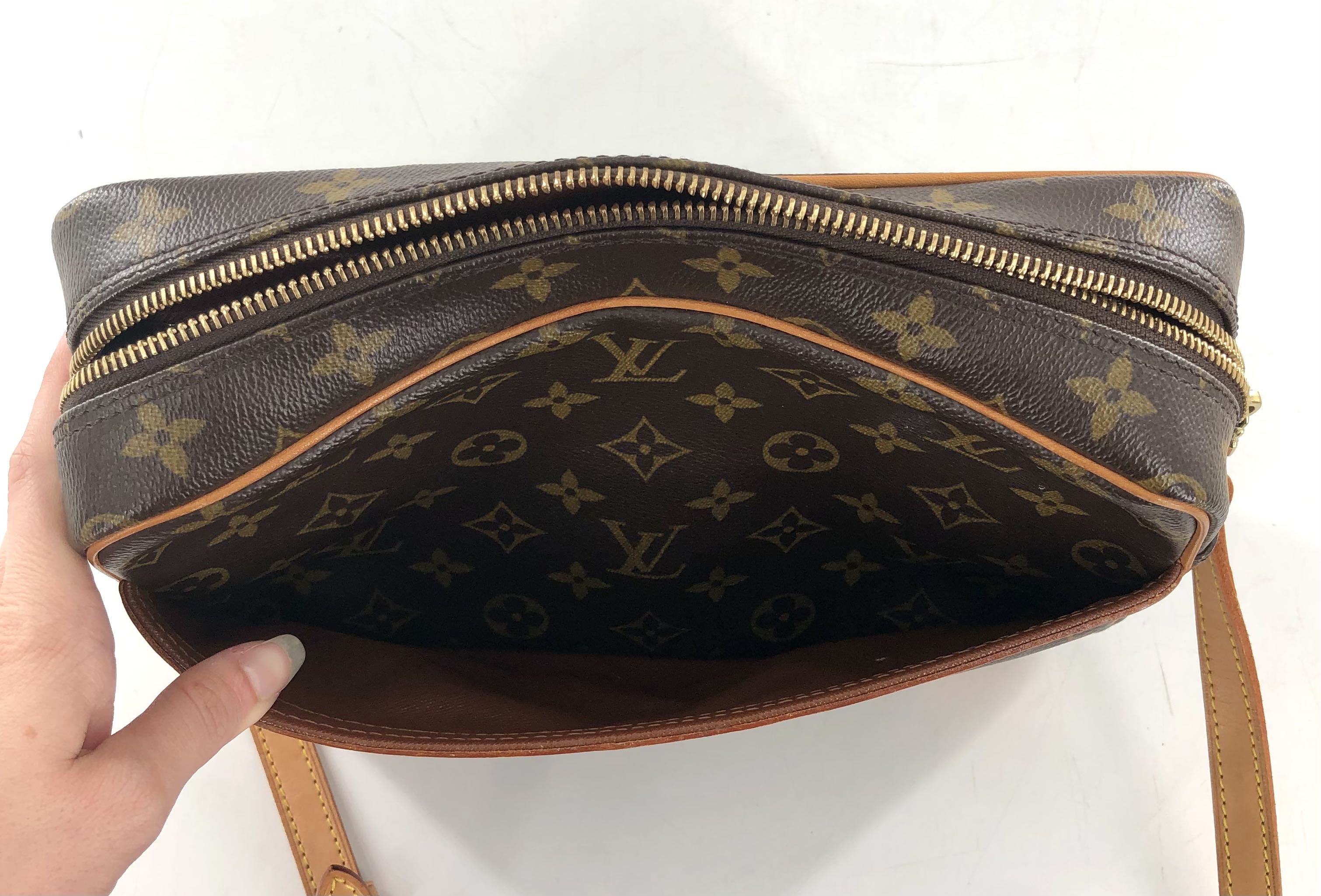 Louis Vuitton Monogram Trocadero 27 shoulder bag