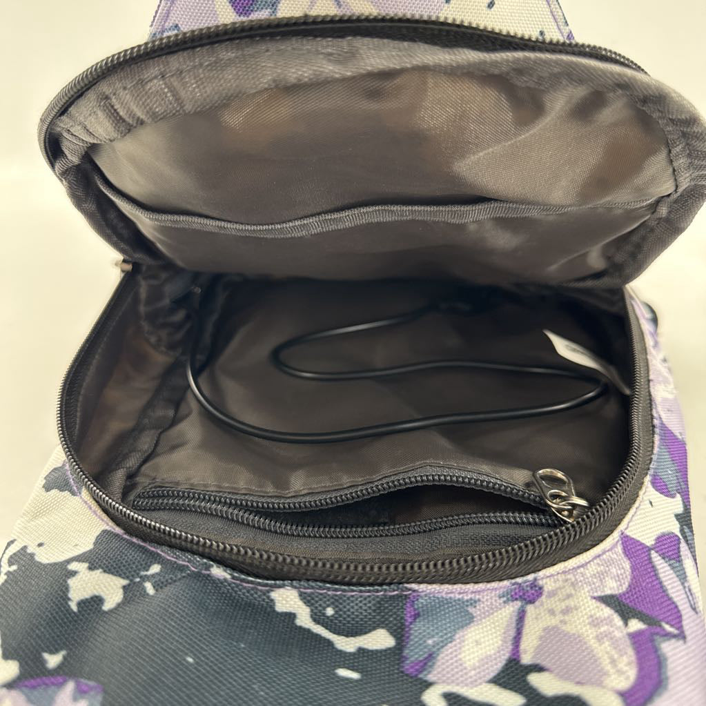 floral pattern daypack w/ built-in USB port
