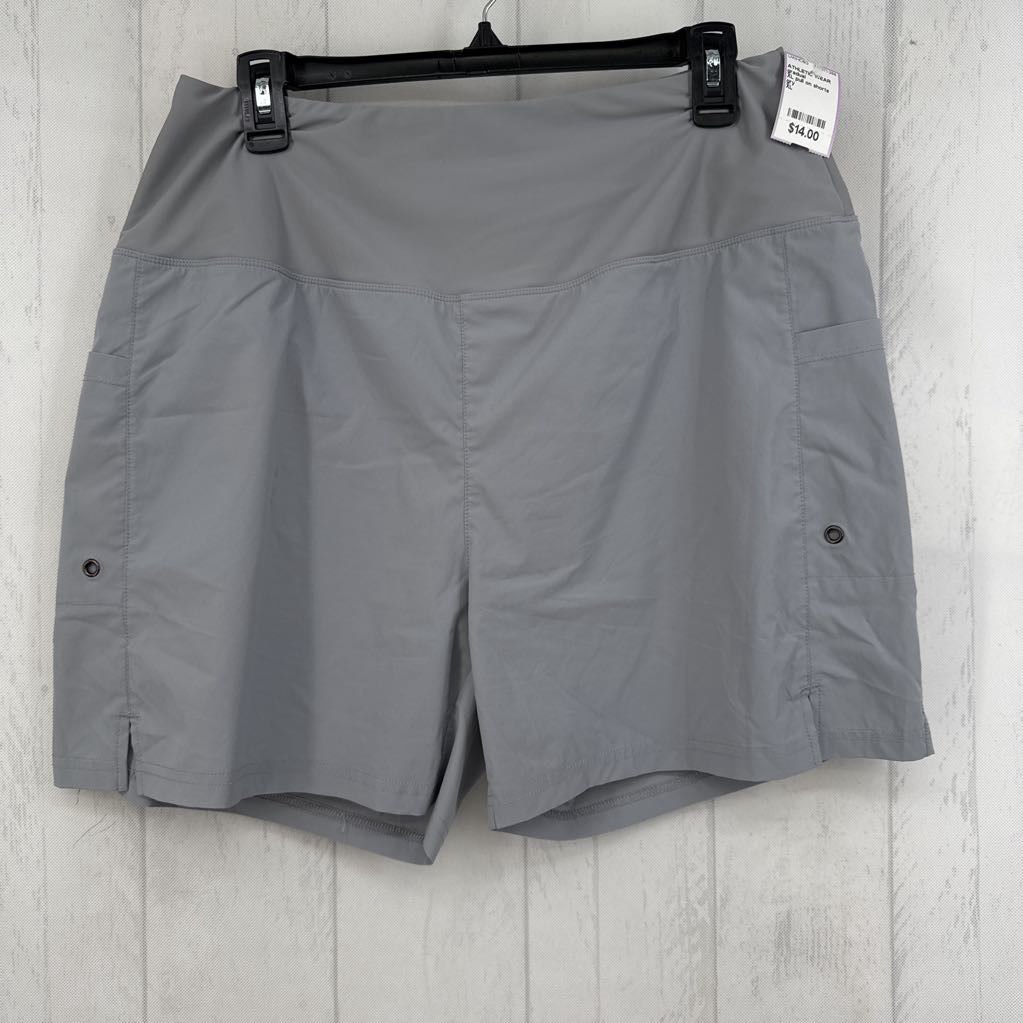 XL pull on shorts w/ side pockets