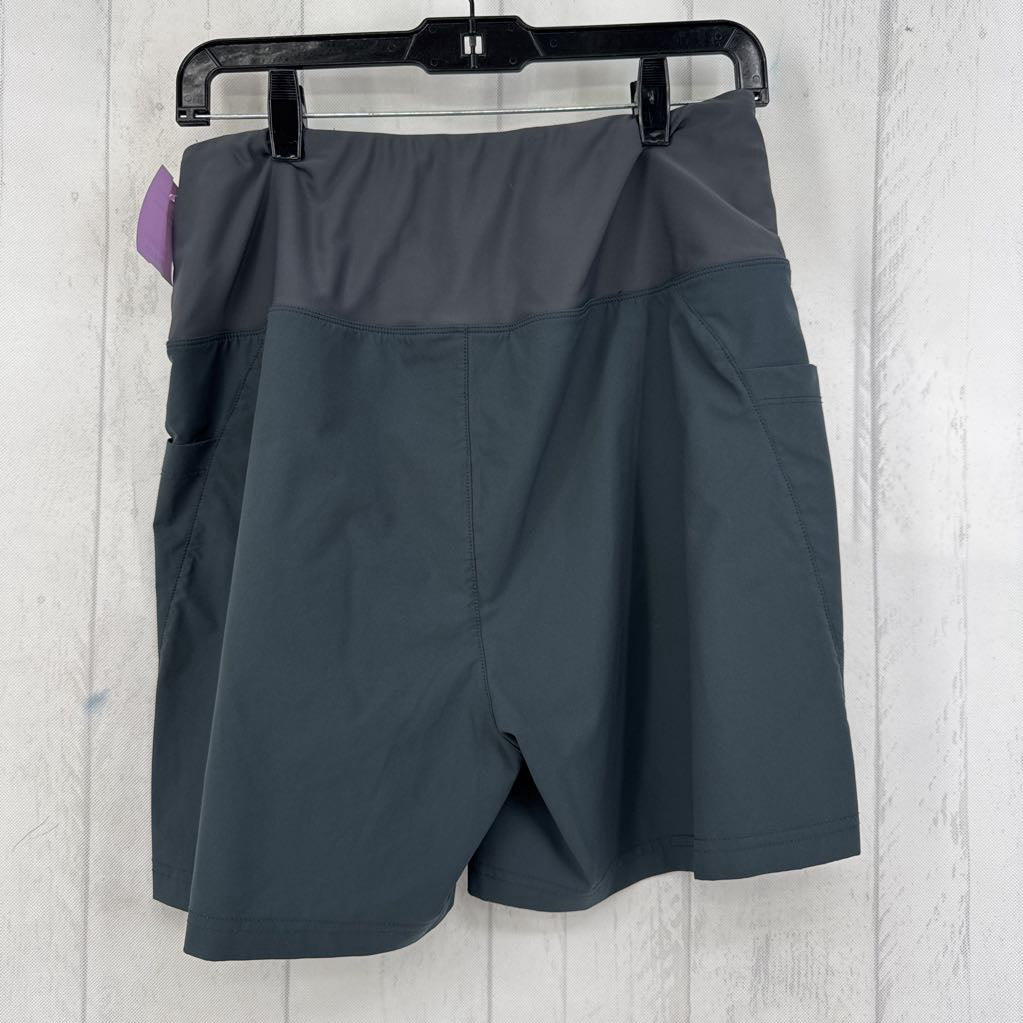 XL pull on shorts w/ side pockets