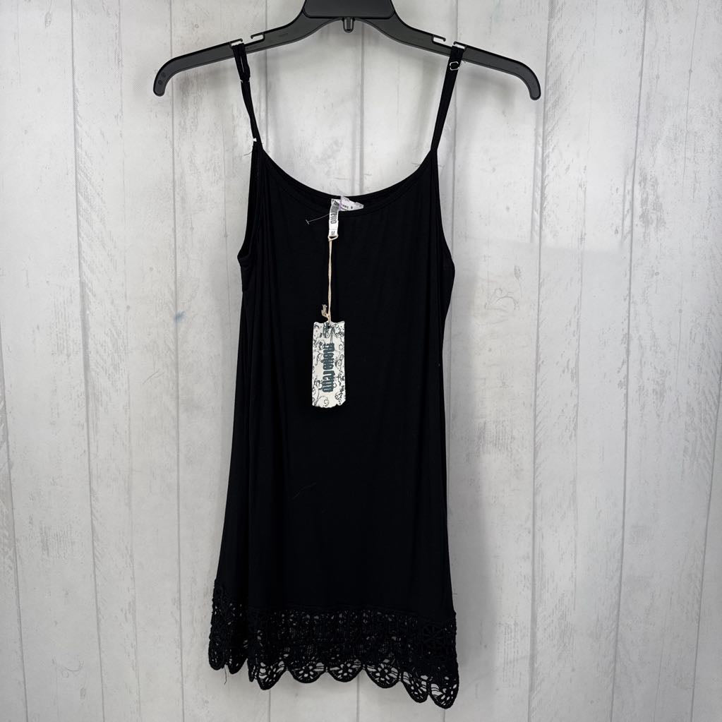 M lace hem tank