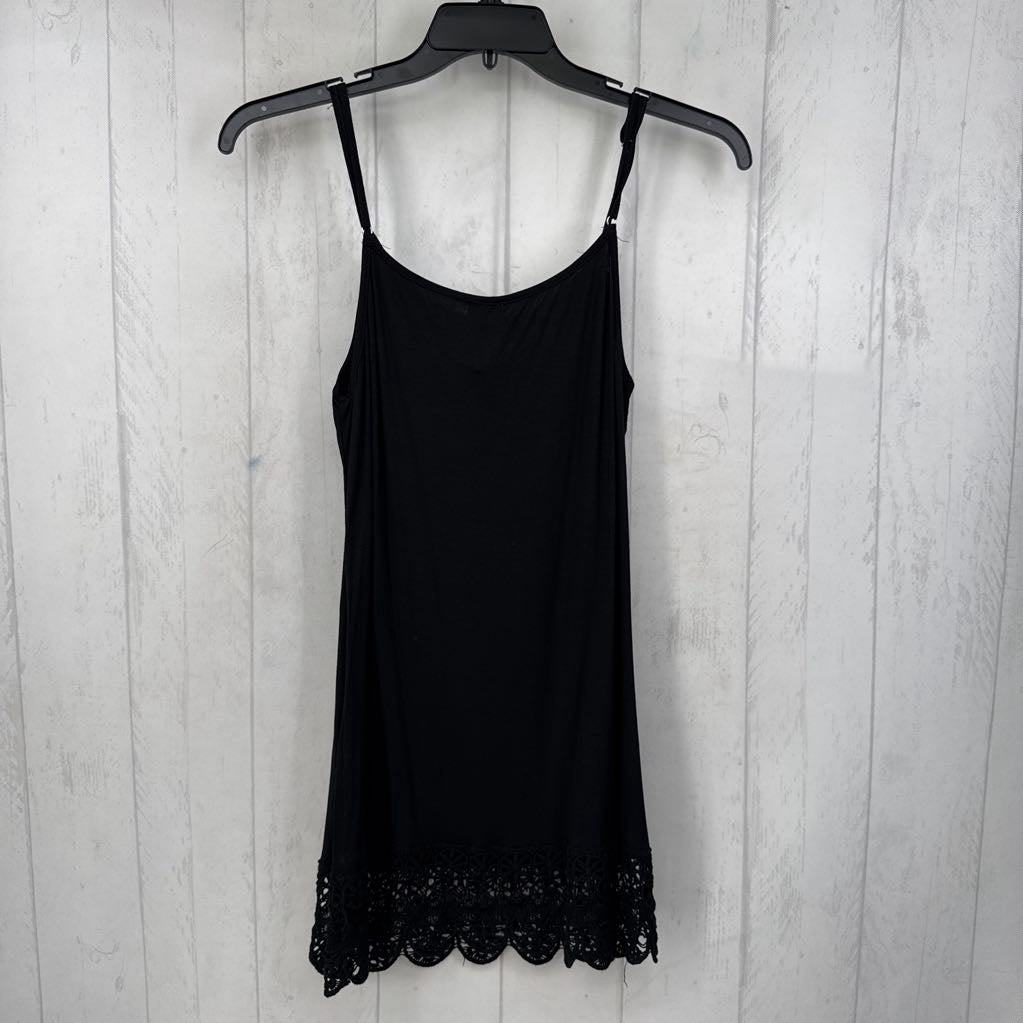 M lace hem tank