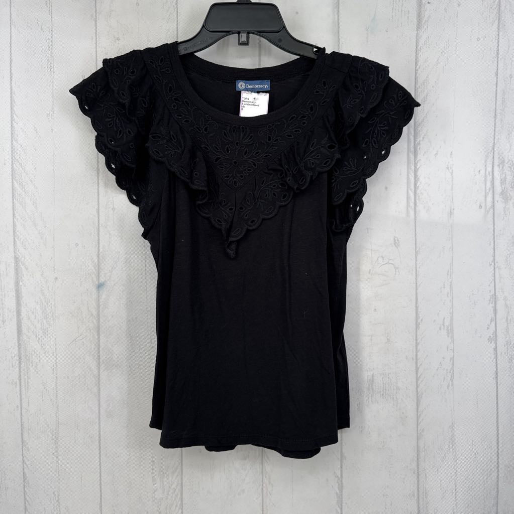 S embroidered ruffled tee