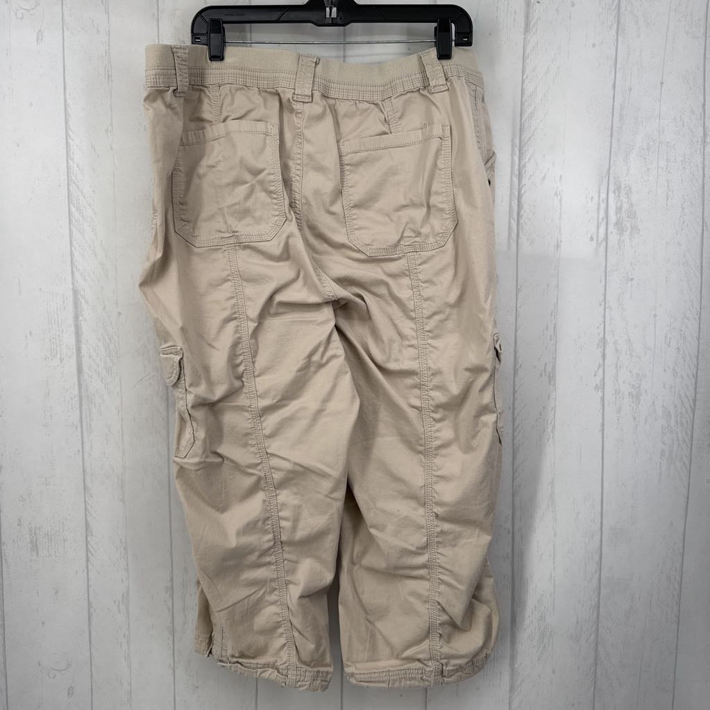 18 khaki cargo capris