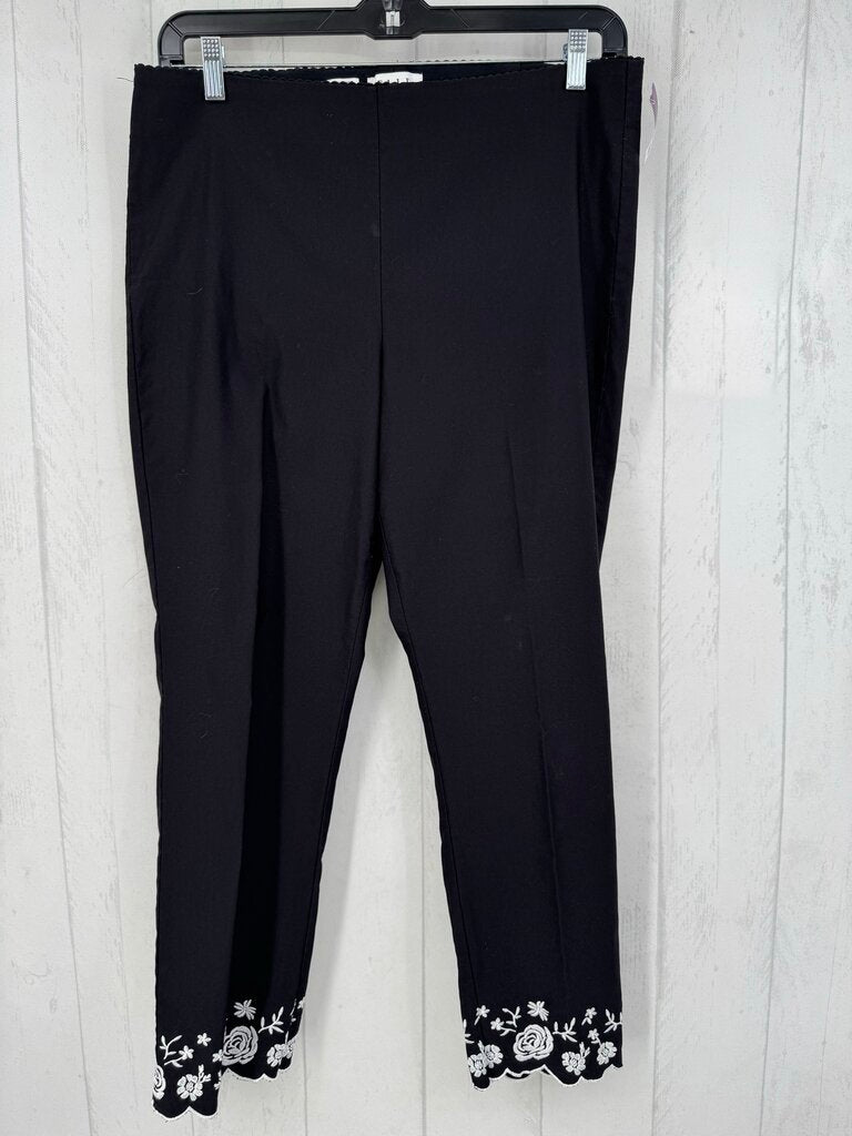 XXL flower embroidered pull-on pants