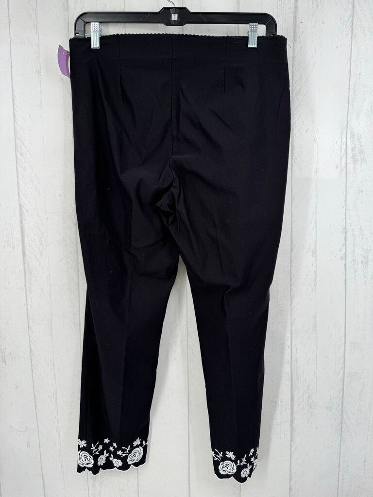 XXL flower embroidered pull-on pants