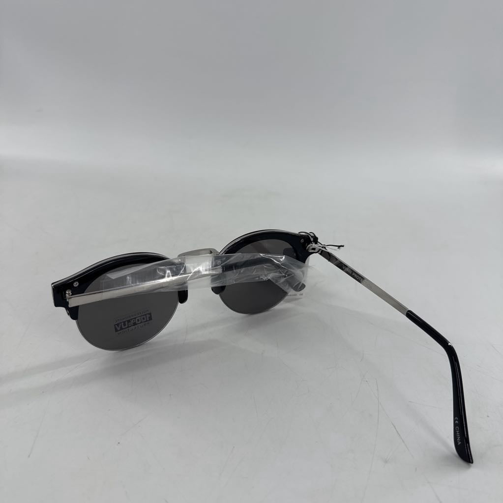 black & silver frame sunglasses