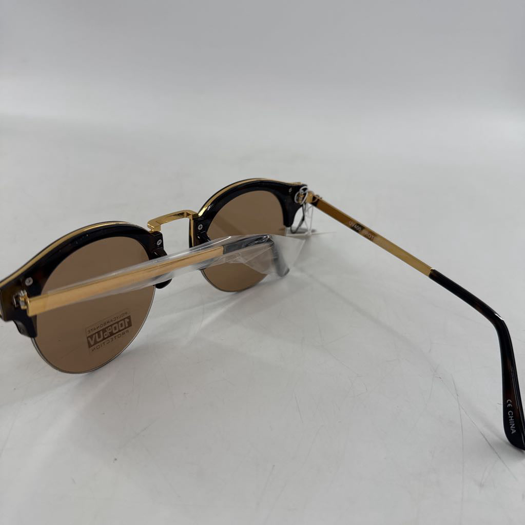 tortoise frame sunglasses