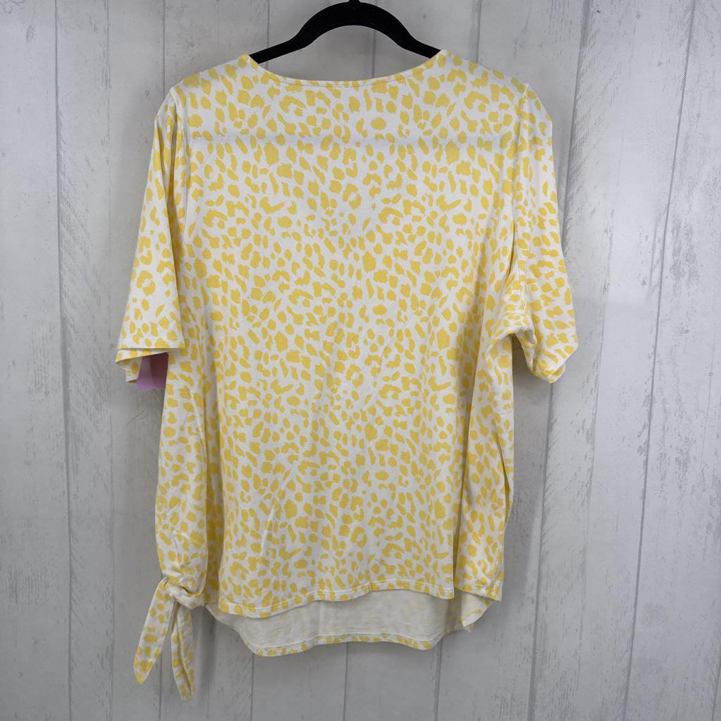 1x s/s animal print top