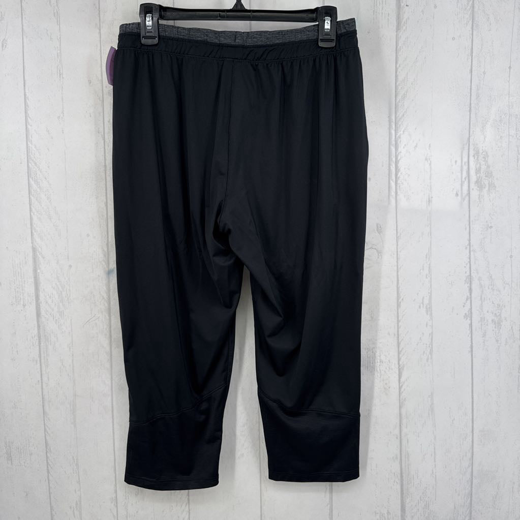 M pull-on capris