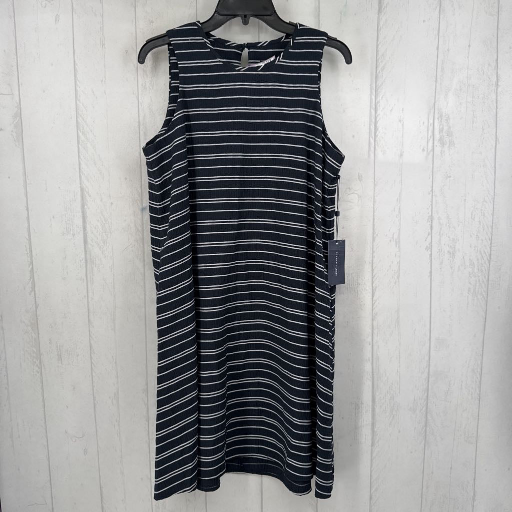 R109 6 striped slvls shift dress