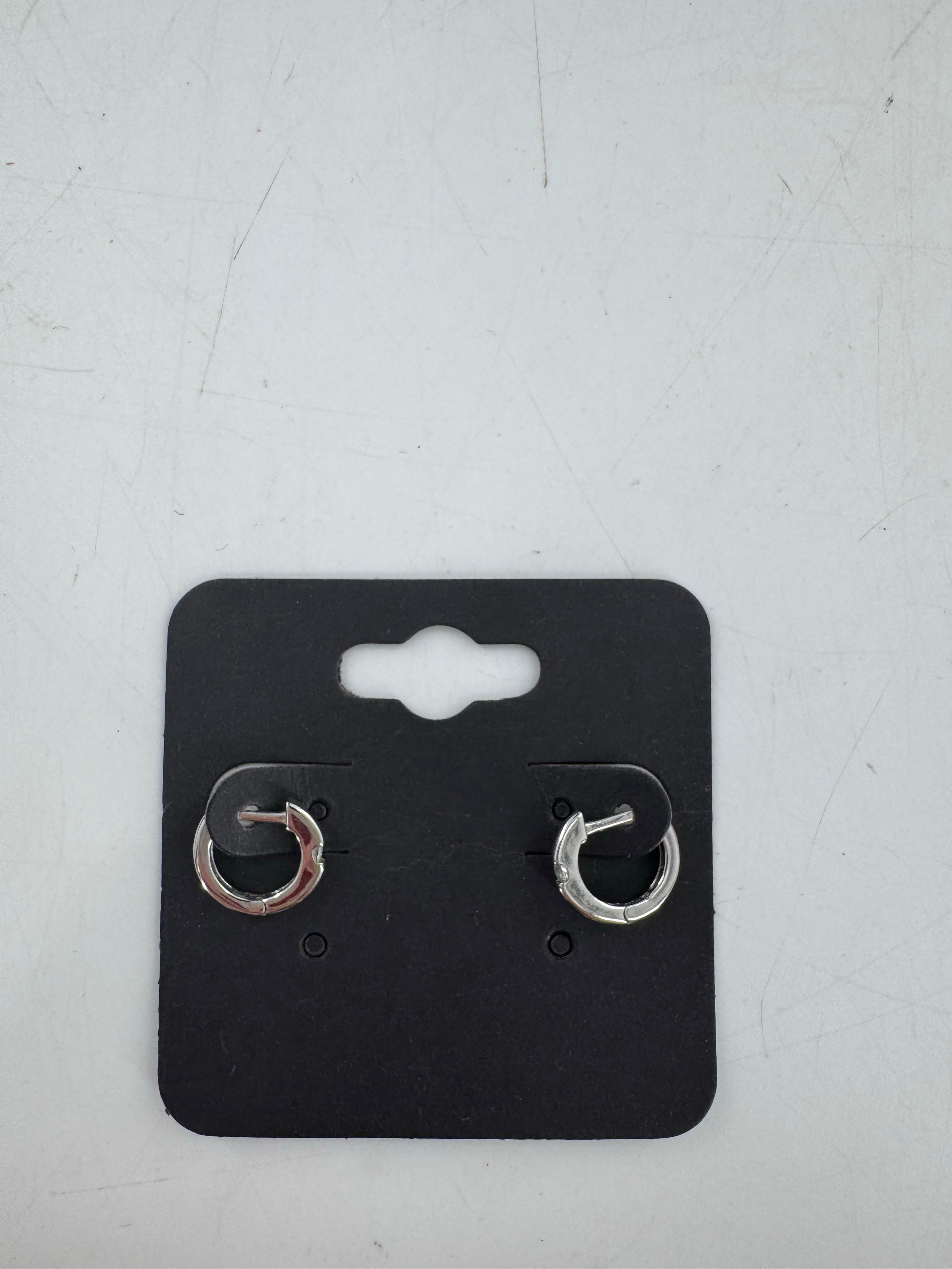 silver huggie hoop earrings