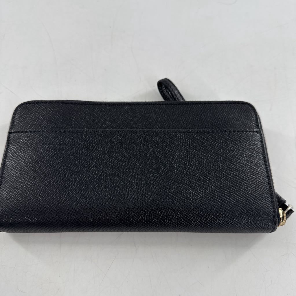 zip around wallet/wristlet