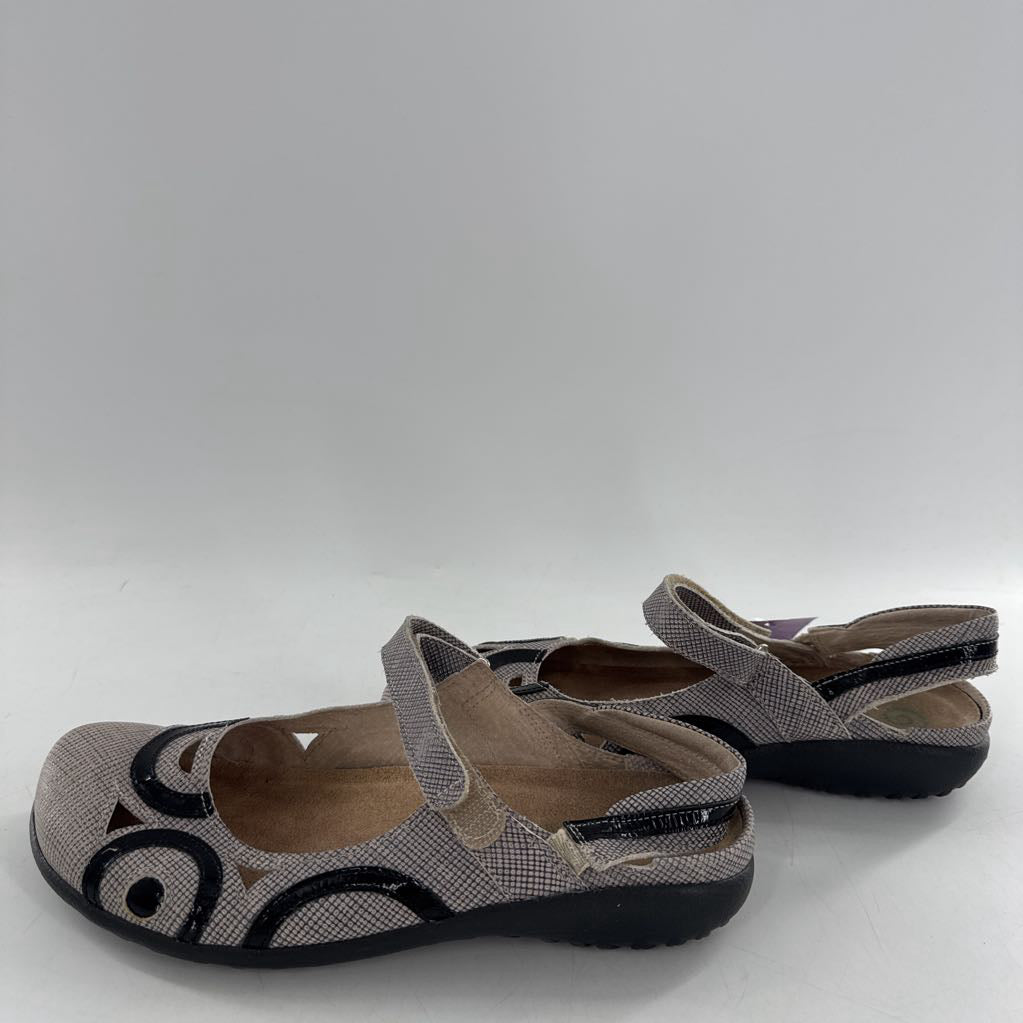 8/8.5 velcro trap walking shoe