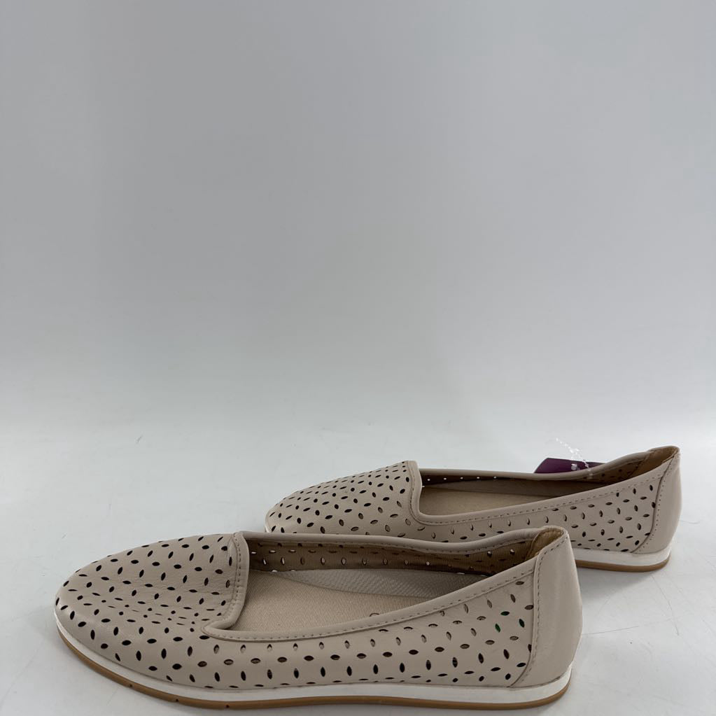 5.5 perforated leather flats