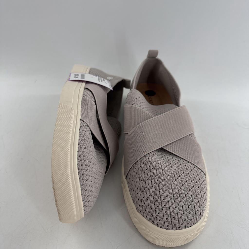 10 knit-slip-ons