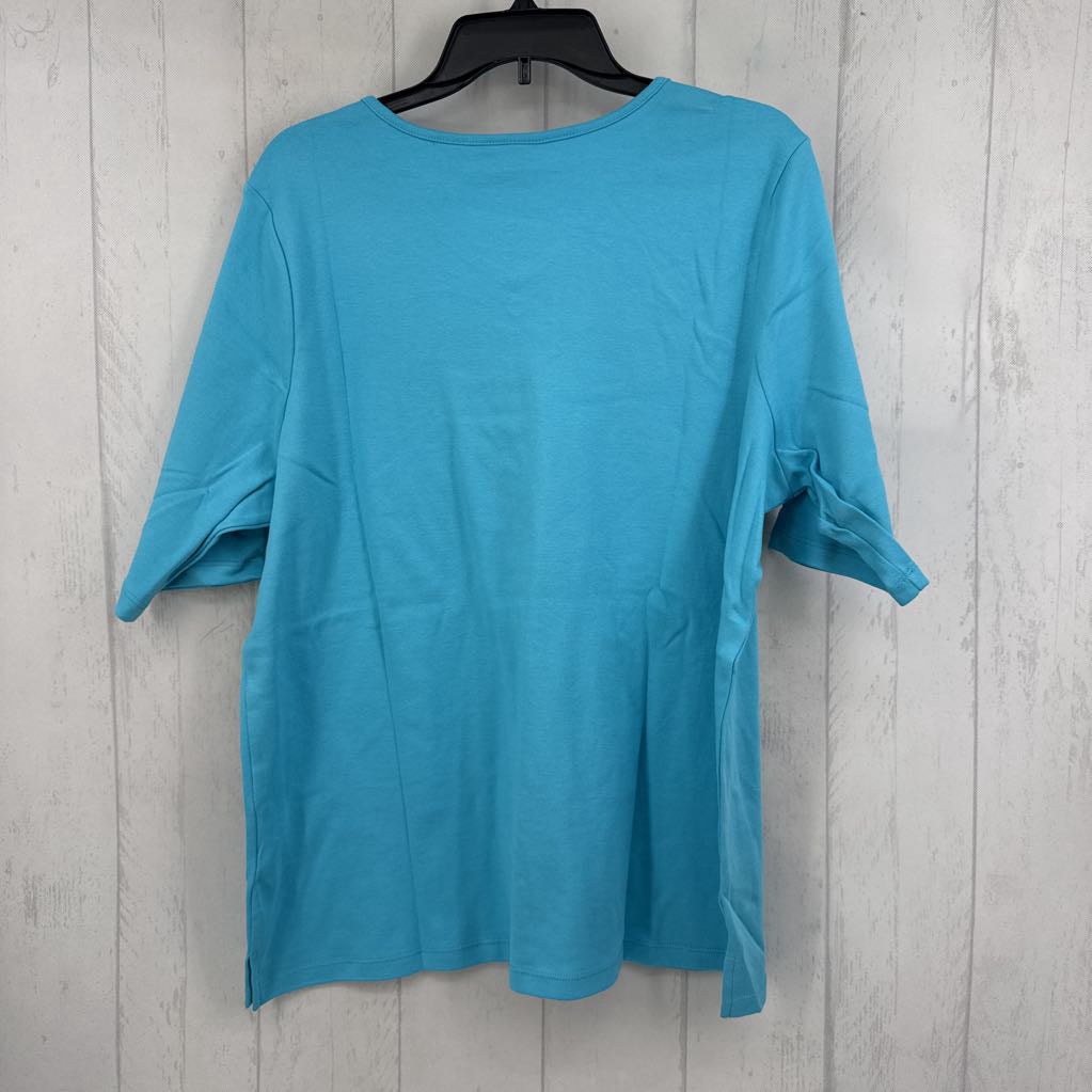 XL embelished grommet v-neck s/s tee