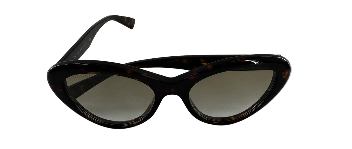Gucci tortoiseshell cat-eye sunglasses w/ case