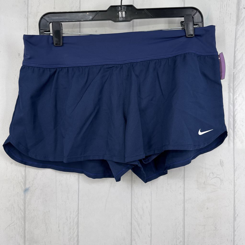 L pull-on shorts