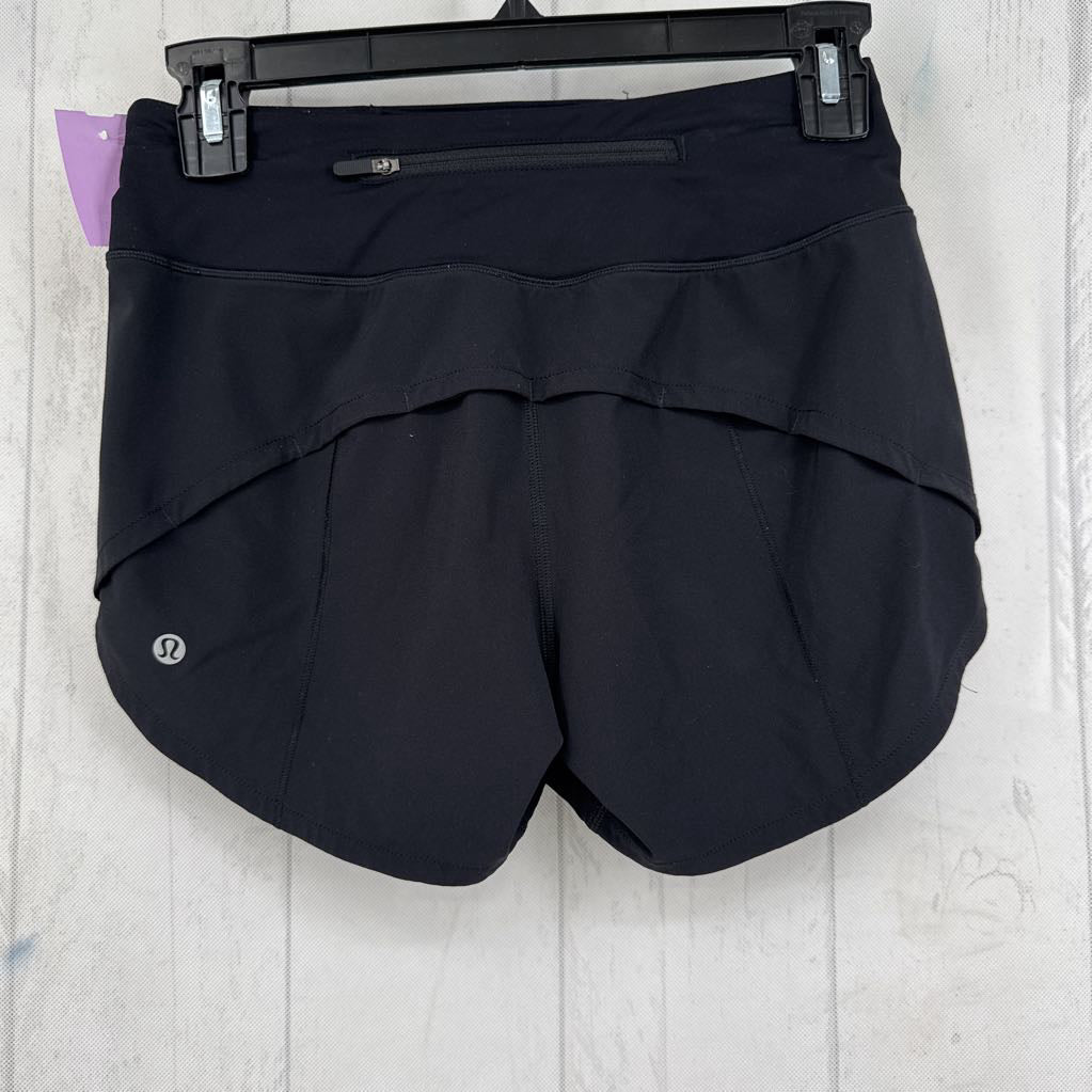 2 pull-on shorts