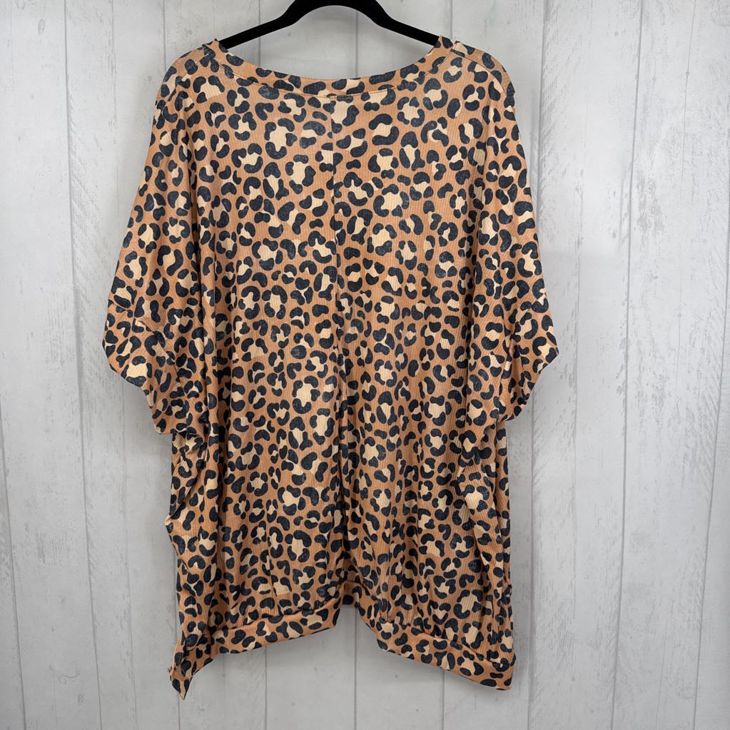 3X animal print v-neck s/s tee