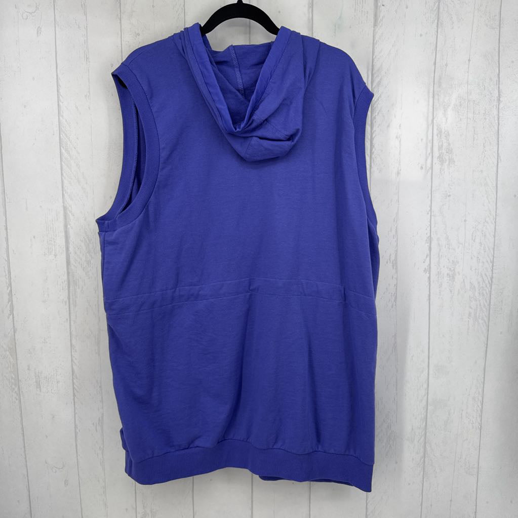 22/24 hooded full-zip vest