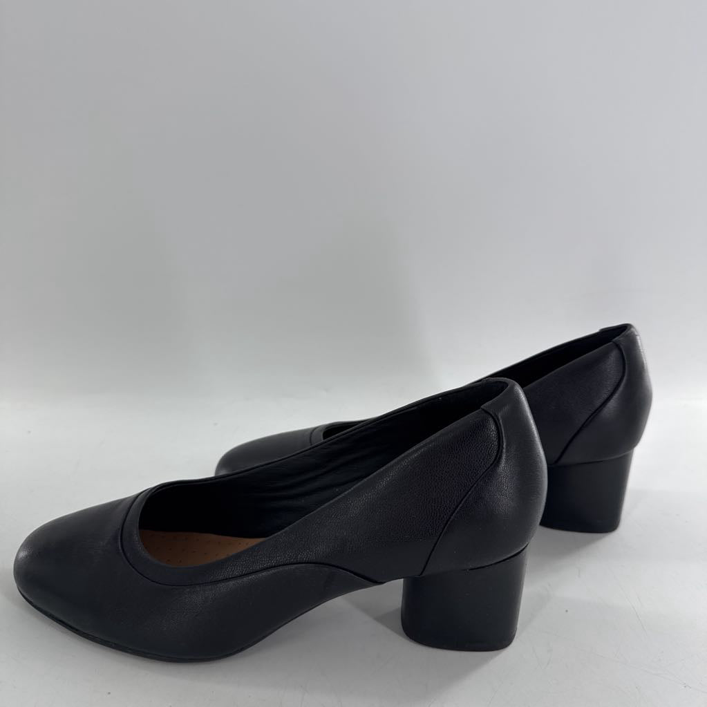 8.5 leather low-heel pumps