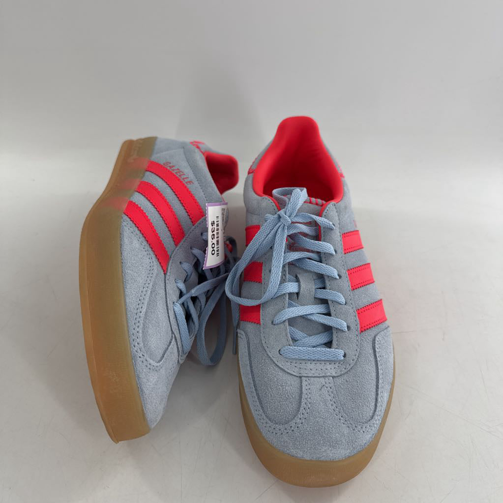 8.5 lace up sneakers