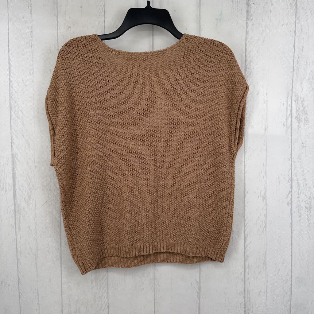 L sweater vest