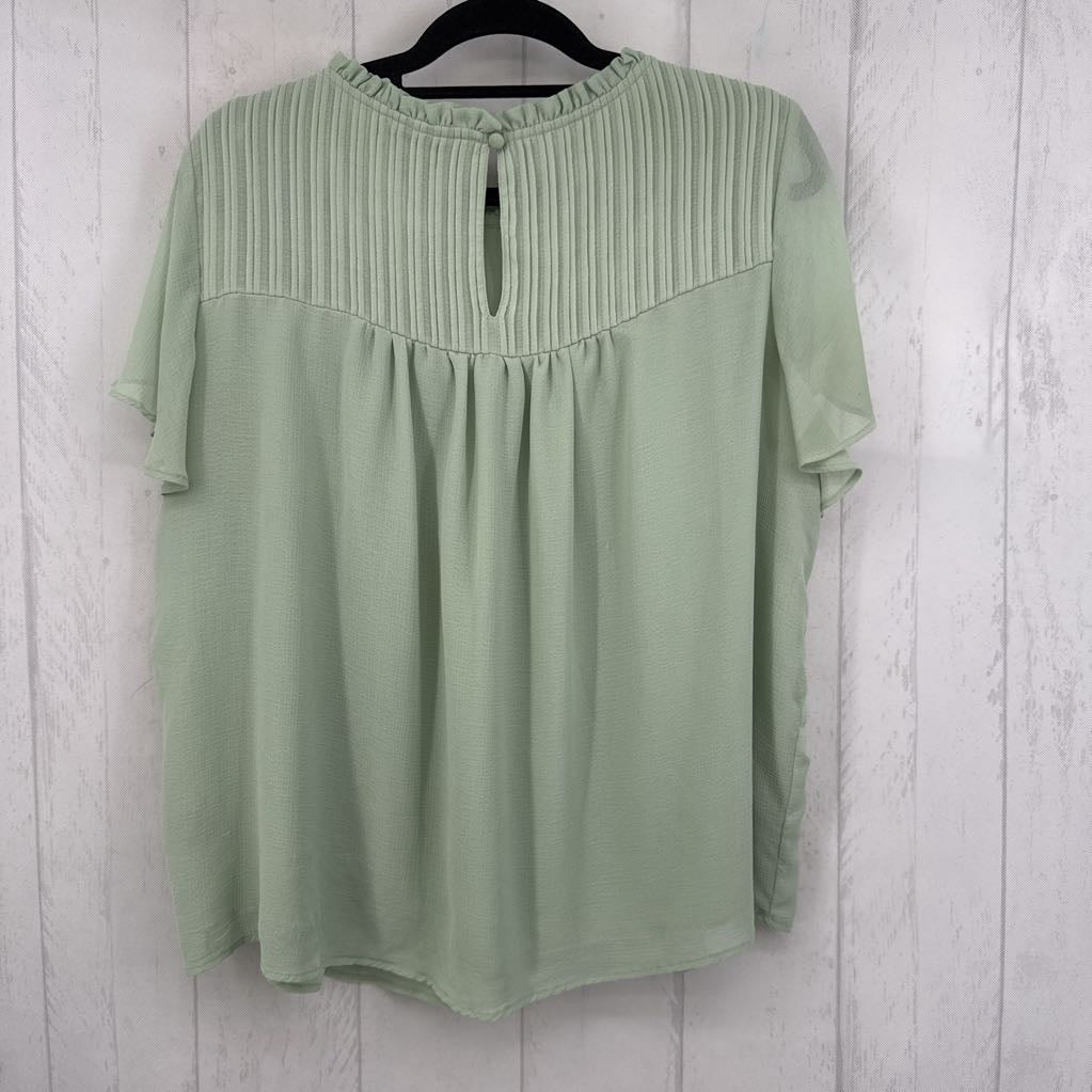 1X smocked s/s top