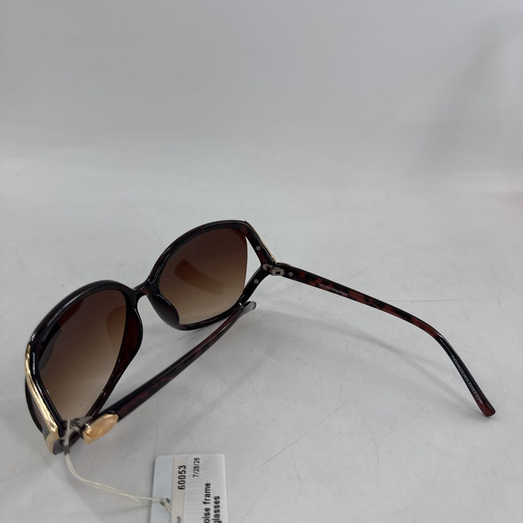 tortoise frame sunglasses