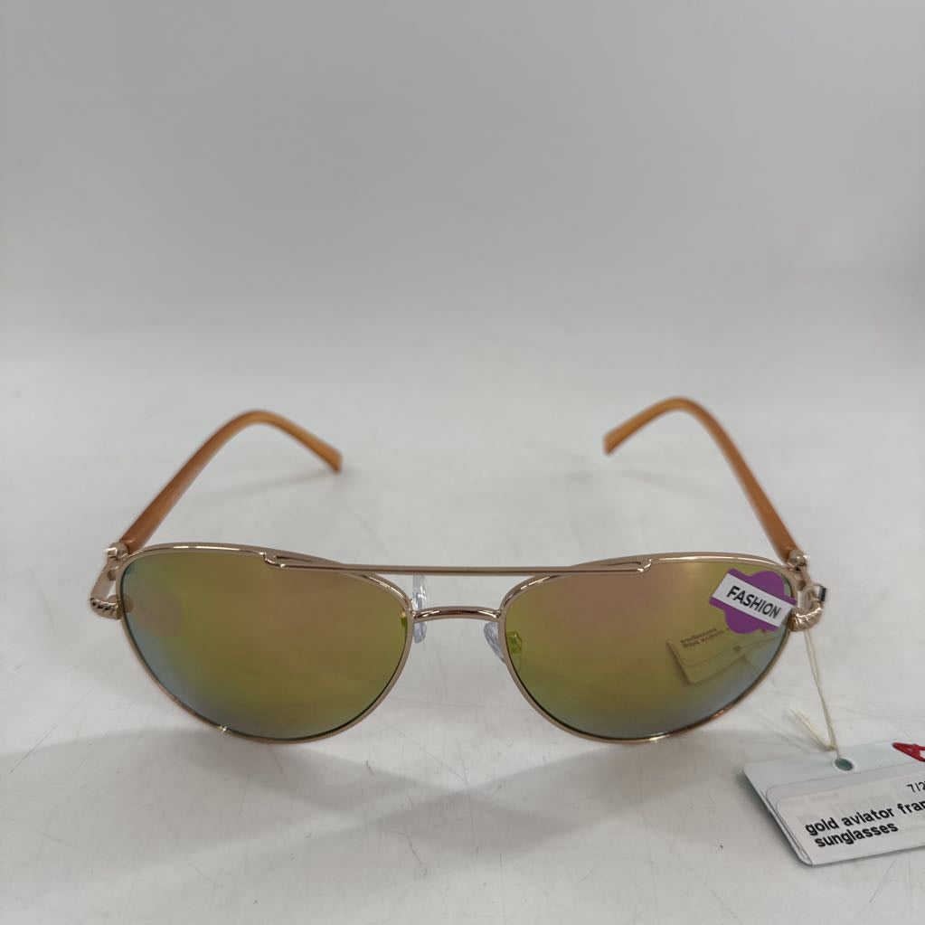 gold aviator frame sunglasses